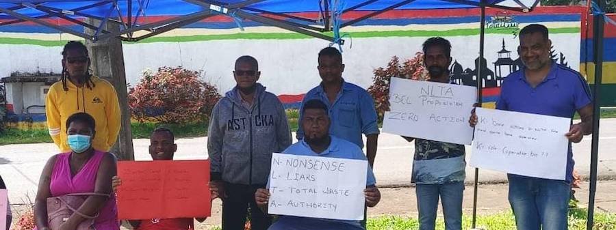 Retards en série des autobus à Saint-Hubert : Une deuxième grève de la faim si la situation ne s’améliore pas