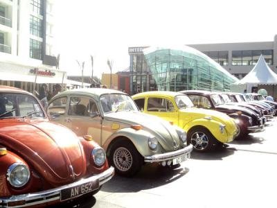 Last Sunday: Exhibition of Vintage Cars in La Croisette
