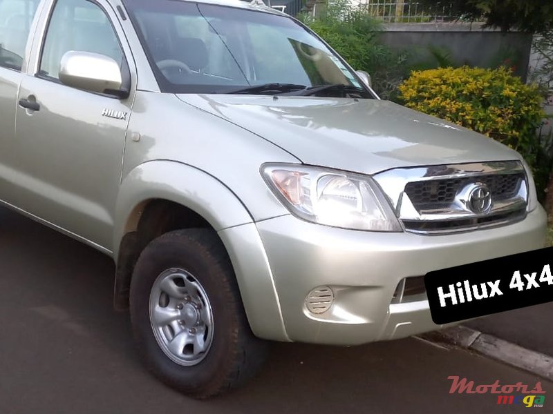 2006 Toyota Hilux any in Flic en Flac, Mauritius - 4