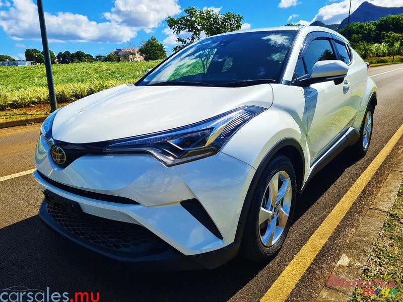 2019 Toyota C-HR 1.2T S-T LED Package in Moka, Mauritius - 2