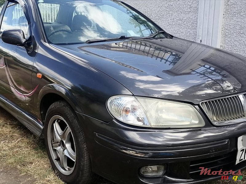2000 Nissan Sunny in Port Louis, Mauritius - 4