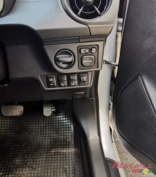 2019 Toyota Axio en Curepipe, Maurice - 5