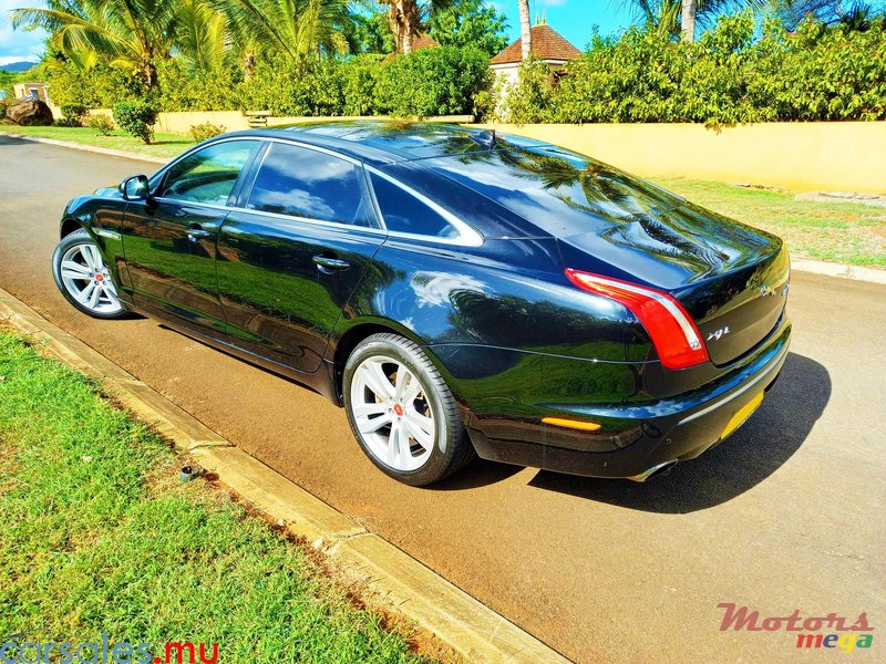2015 Jaguar XJL in Moka, Mauritius - 3