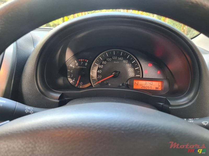 2019 Nissan March Automatic en Vacoas-Phoenix, Maurice - 7
