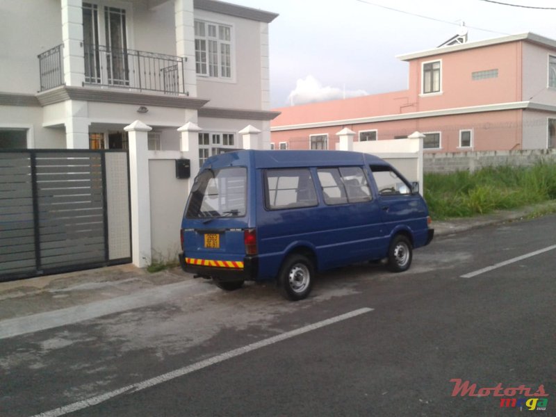 1991 Nissan Vanette cargo in Port Louis, Mauritius - 4