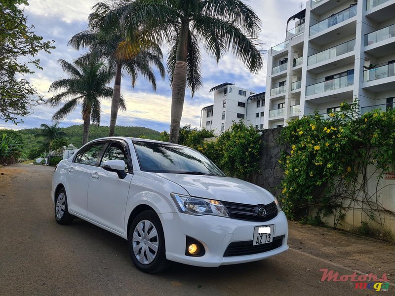 2013 Toyota Axio Automatic in Vacoas-Phoenix, Mauritius