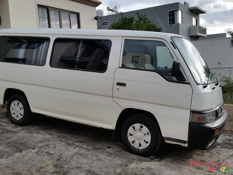 2000 Nissan Urvan in Port Louis, Mauritius - 2