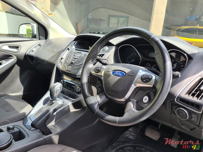 2014 Ford Focus Automatic en Vacoas-Phoenix, Maurice - 5