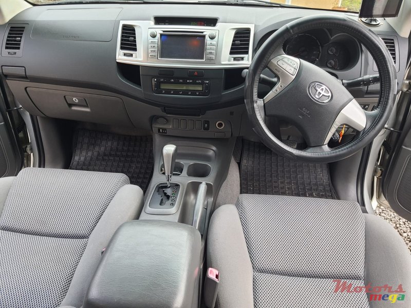 2013 Toyota Hilux in Flacq - Belle Mare, Mauritius - 3