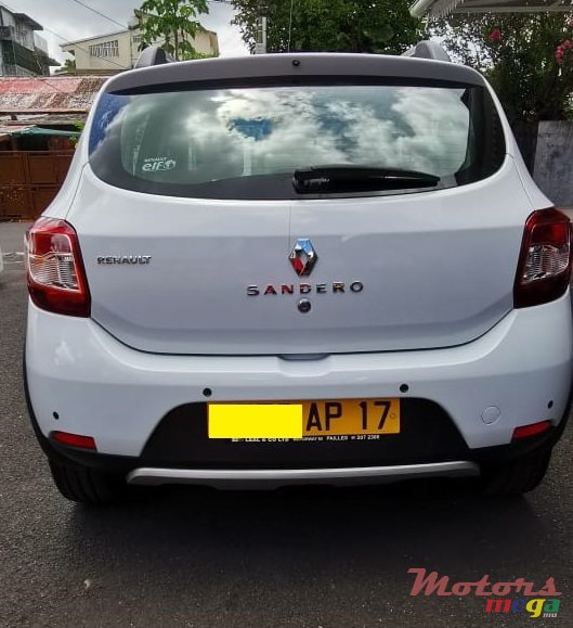 2017 Renault Sandero StepWay in Curepipe, Mauritius - 7