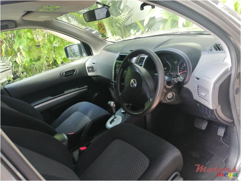 2010 Nissan Xtrail in Port Louis, Mauritius - 5