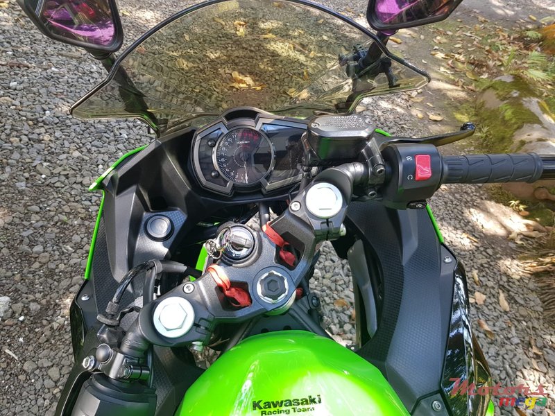 2020 Kawasaki Windshield,Carbon wing,exhaust in Terre Rouge, Mauritius - 3