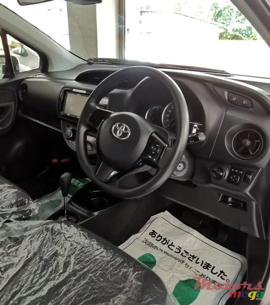 2018 Toyota Vista VITZ en Curepipe, Maurice - 3