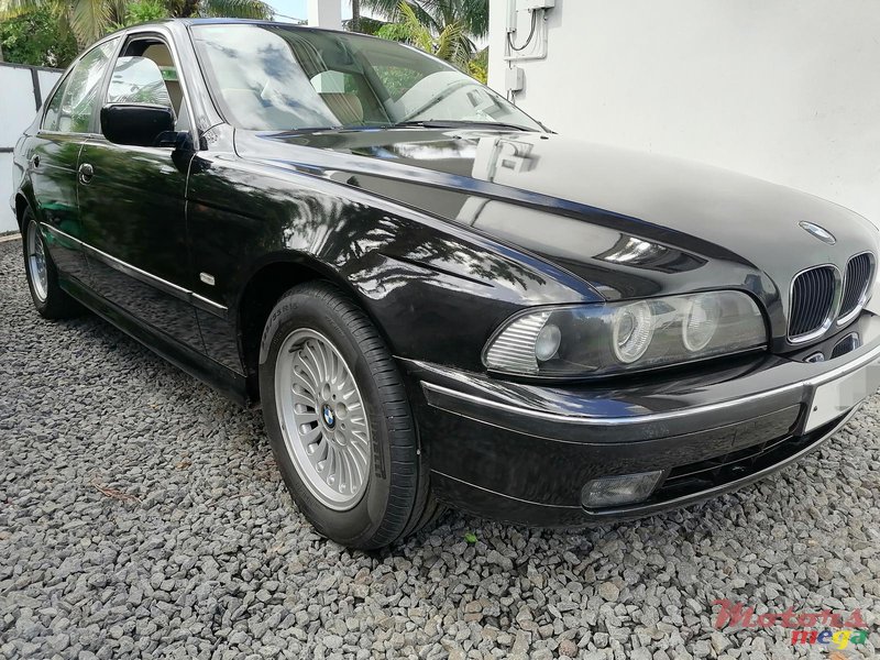 2000 BMW 520 en Port Louis, Maurice - 3