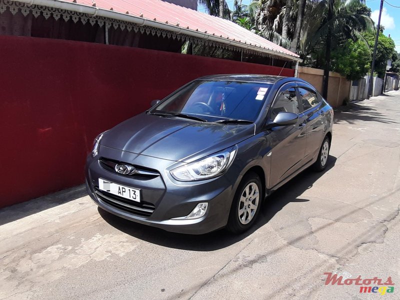 2013 Hyundai Accent in Terre Rouge, Mauritius - 3