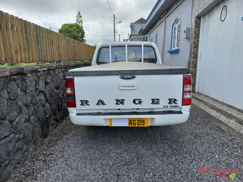 2009 Ford Ranger 4×2  2.5 turbo in Flacq - Belle Mare, Mauritius - 6