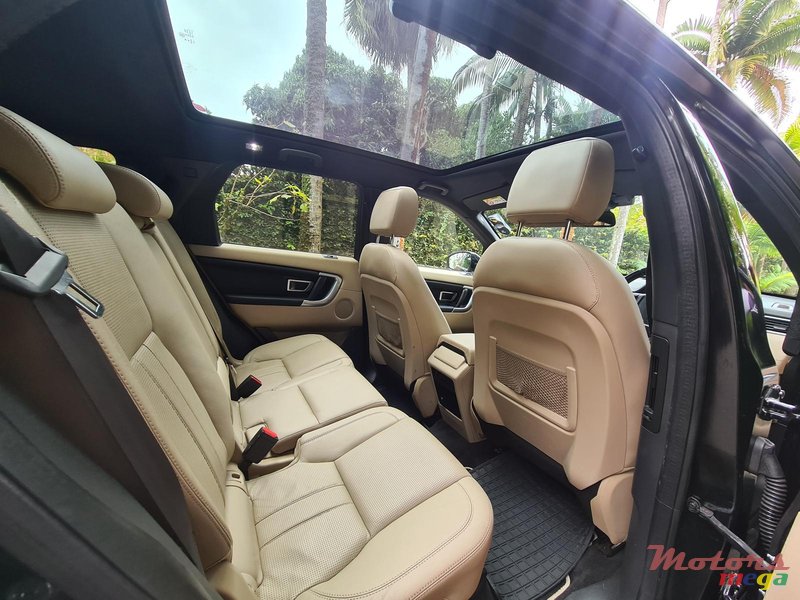 2015 Land Rover Discovery Sport Automatic in Vacoas-Phoenix, Mauritius - 4