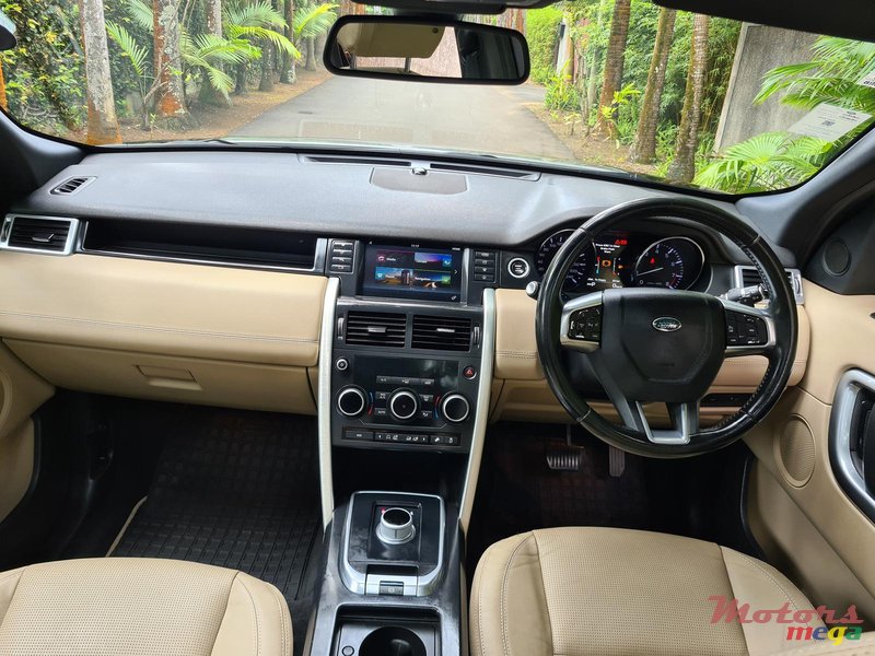 2015 Land Rover Discovery Sport Automatic in Vacoas-Phoenix, Mauritius - 6