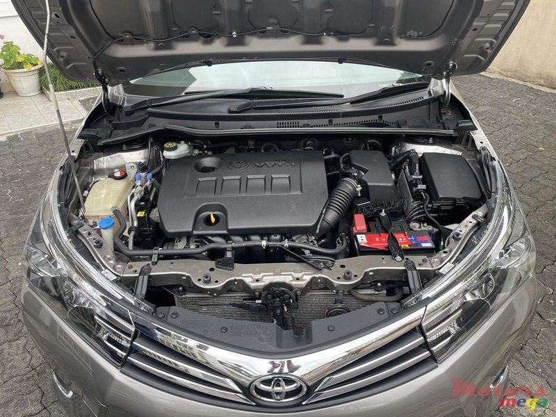 2015 Toyota Corolla Luxel 1.6 en Curepipe, Maurice - 5