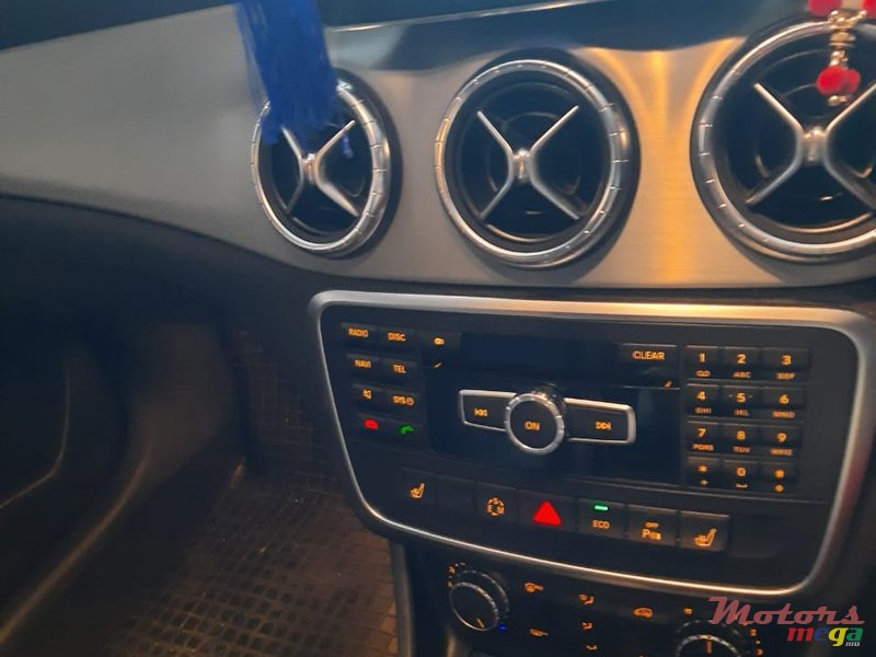 2014 Mercedes-Benz 200 Full AMG PACK en Vacoas-Phoenix, Maurice - 4