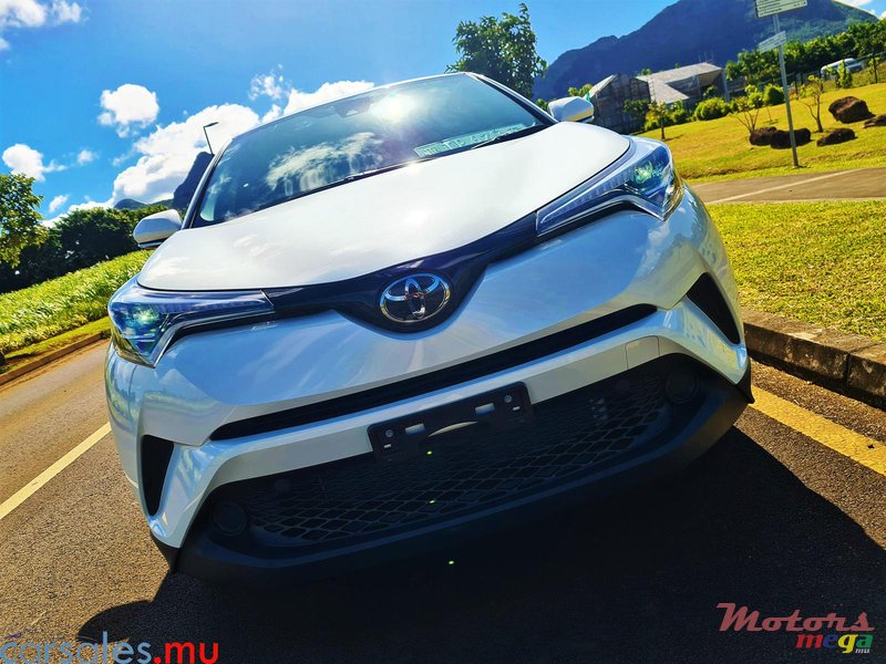 2019 Toyota C-HR 1.2T S-T LED Package en Moka, Maurice
