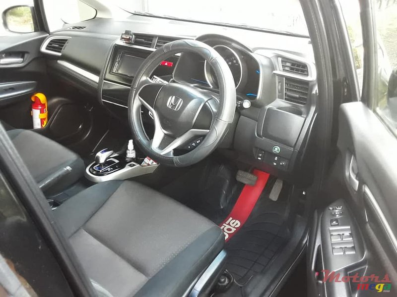 2014 Honda Fit HYBRID in Vacoas-Phoenix, Mauritius - 3