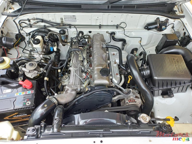 2009 Ford Ranger 4×2  2.5 turbo en Flacq - Belle Mare, Maurice - 5