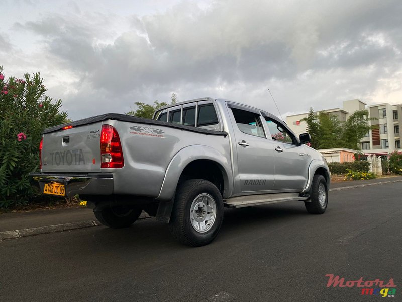 2005 Toyota Hilux any en Curepipe, Maurice - 2