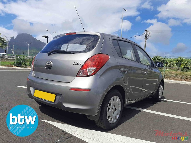 2014 Hyundai i20 in Moka, Mauritius - 3