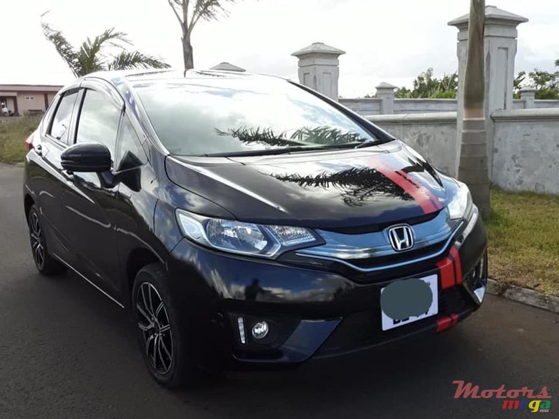 2014 Honda Fit HYBRID in Vacoas-Phoenix, Mauritius