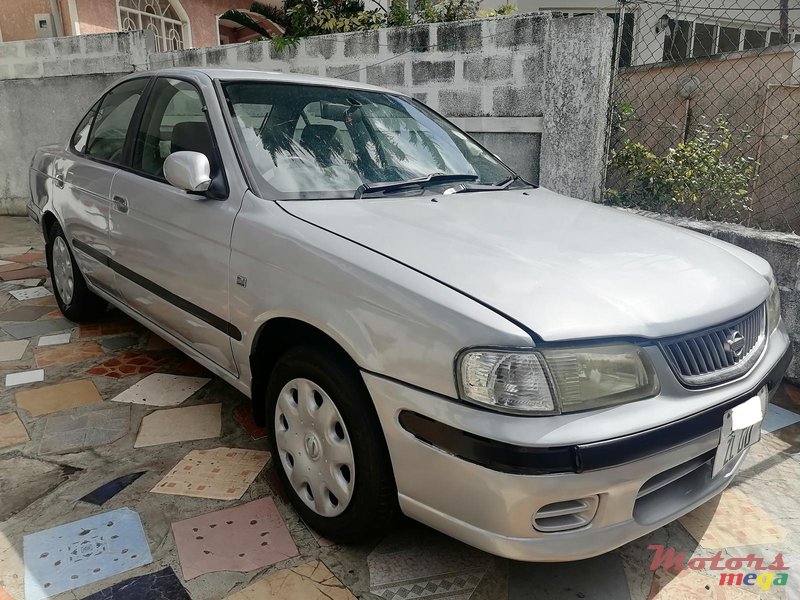 2000 Nissan Sunny in Terre Rouge, Mauritius - 5