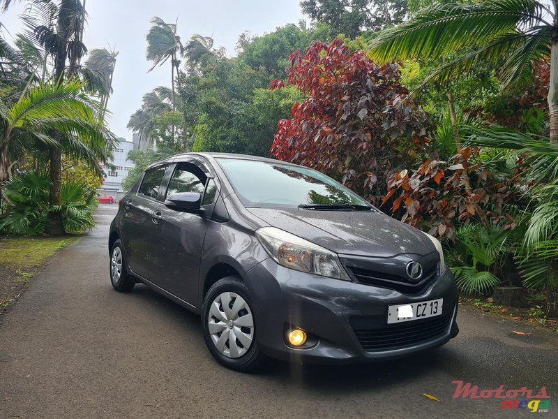 2013 Toyota Vitz 1.3 automatic in Vacoas-Phoenix, Mauritius