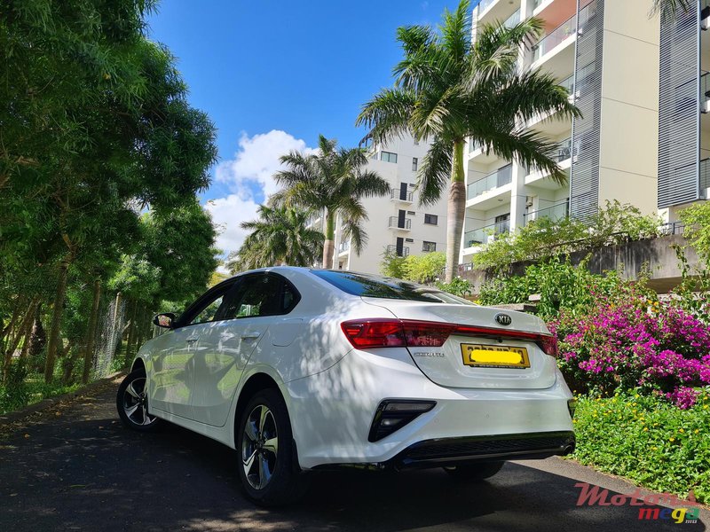 2019 Kia Cerato 1.6 automatic in Vacoas-Phoenix, Mauritius - 7