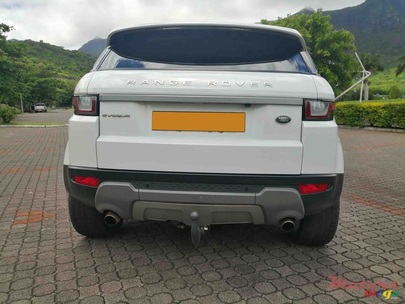 2016 Land Rover Range Rover Evoque Dynamic Si4 in Moka, Mauritius - 3