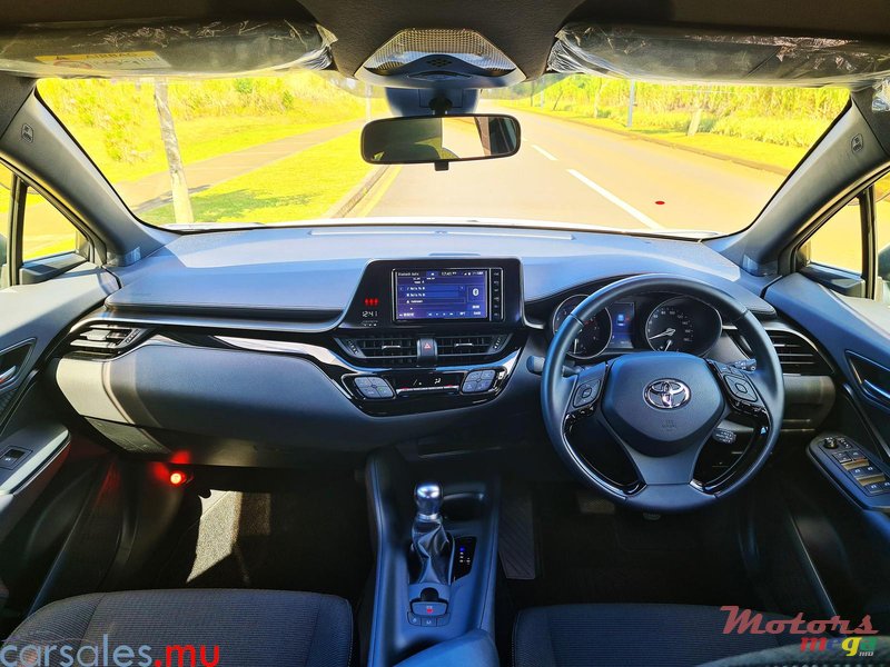 2019 Toyota C-HR 1.2T S-T LED Package en Moka, Maurice - 6