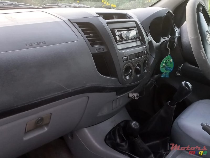 2006 Toyota Hilux any in Flic en Flac, Mauritius - 3