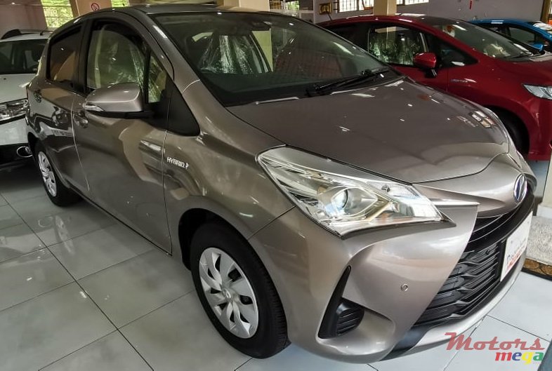 2018 Toyota Vista VITZ in Curepipe, Mauritius - 6