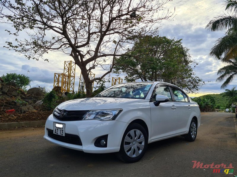 2013 Toyota Axio Automatic in Vacoas-Phoenix, Mauritius - 2