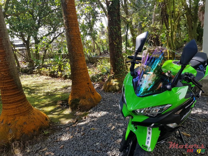 2020 Kawasaki Windshield,Carbon wing,exhaust in Terre Rouge, Mauritius