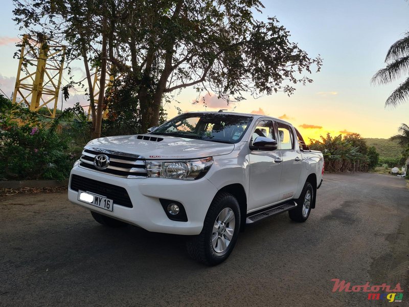 2016 Toyota Raider 3.0 automatic en Vacoas-Phoenix, Maurice - 2