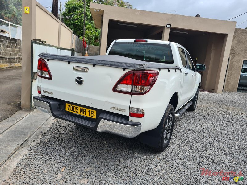 2018 Mazda BT-50 Automatic in Vacoas-Phoenix, Mauritius - 6