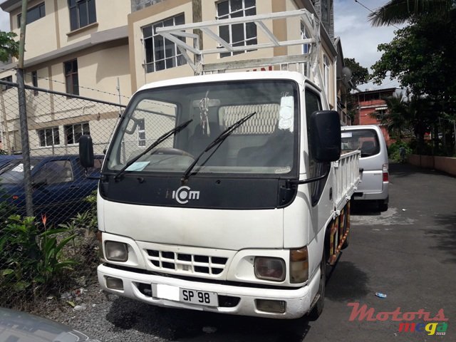 1998 Isuzu Hi-com Lorry in Quartier Militaire, Mauritius
