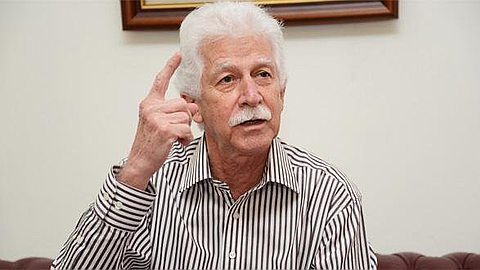 Bérenger: «Un Bon Compromis Entre les Deux Plus Grands Partis du Pays»