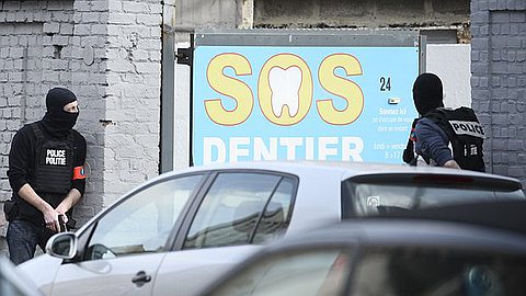 One Suspect Dead, at Least One Still at Large After Brussels Terror Raid