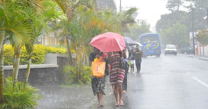 Heavy rain warning: schools closed