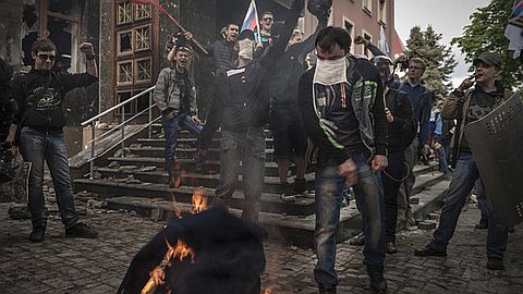 Putin Demands That Ukraine Pull Its Troops From Southeast