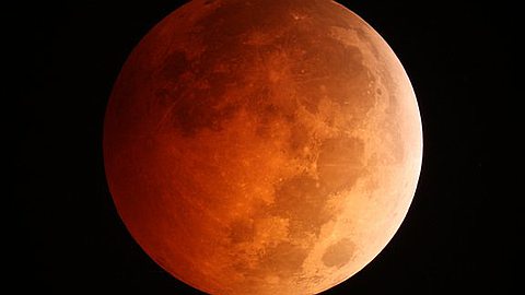 'Blood Moon' Photos: Total Lunar Eclipse Thrills Skywatchers