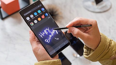 Samsung's Galaxy Note 8 Comes With A 6.3-inch Screen And Dual Camera