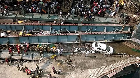 India Overpass Collapse Kills 10 With 150 Feared Trapped