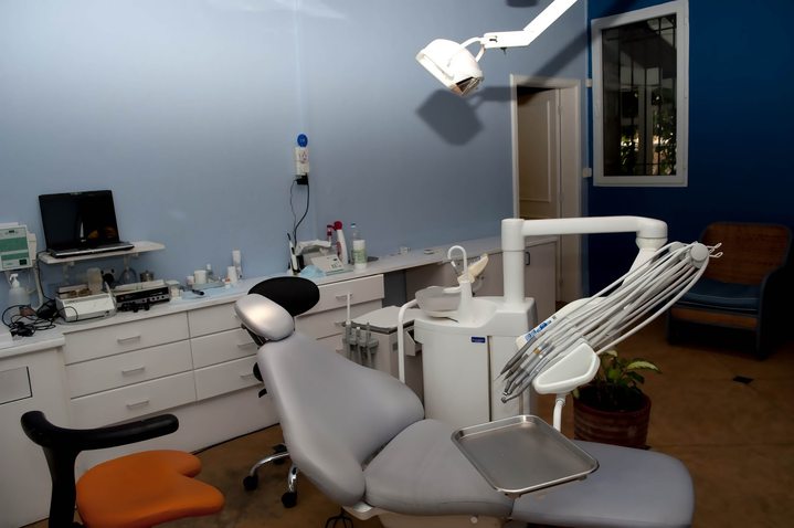 Mahébourg: des Ouvriers Chinois «Dentistes» ..